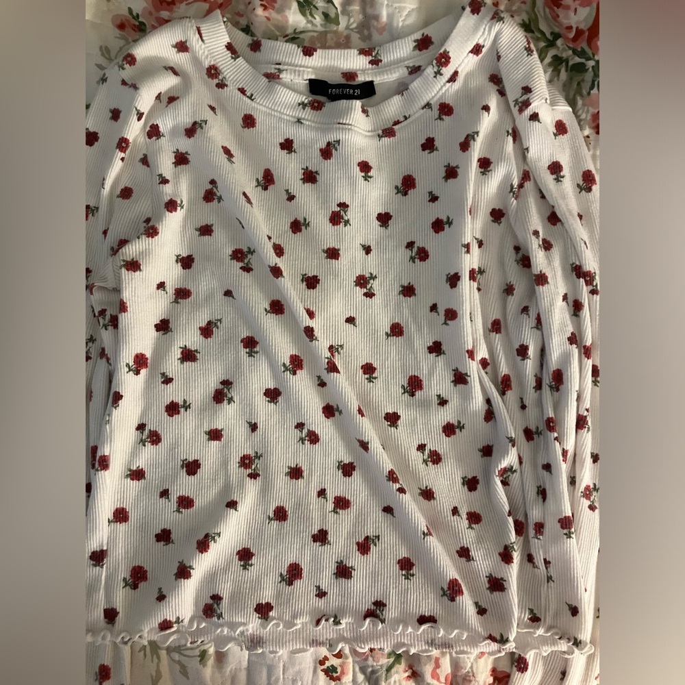 forever 21 cute floral long-sleeved shirt xxs